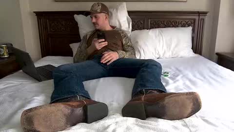 TylerLogan813 online show from 27, 10, 2025