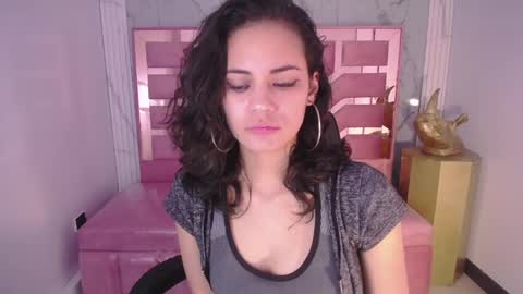 Snapshot of tyna_ch chatting on 14, 12, 2024 TYNA online show from 14, 12, 2024