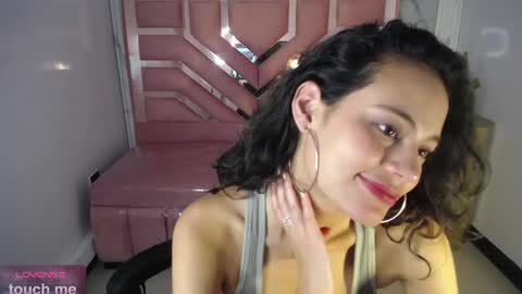 Snapshot of tyna_ch chatting on 6, 2, 2025 TYNA online show from 6, 2, 2025