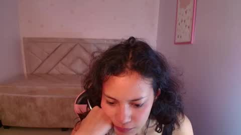 Snapshot of tyna_ch chatting on 10, 9, 2025 TYNA online show from 10, 9, 2025