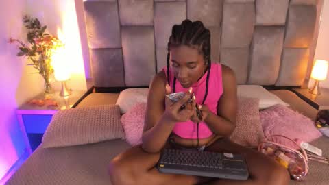 TYRA   online show from 13, 3, 2026