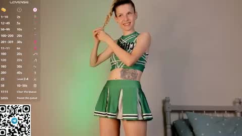 Snapshot of tyty_pupu chatting on 19, 6, 2026 Christine 3 Next broadcast tomorrow at 2100 GMT 5 online show from 19, 6, 2026