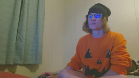 Snapshot of tyyyler93 chatting on 25, 12, 2024 TylerAlternative online show from 25, 12, 2024