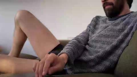 Snapshot of ubehalaya chatting on 8, 11, 2025 Ross online show from 8, 11, 2025