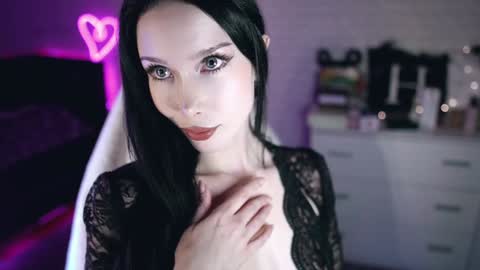 Snapshot of uindi chatting on 7, 12, 2024 Izzy online show from 7, 12, 2024