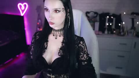 Snapshot of uindi chatting on 17, 2, 2025 Izzy online show from 17, 2, 2025