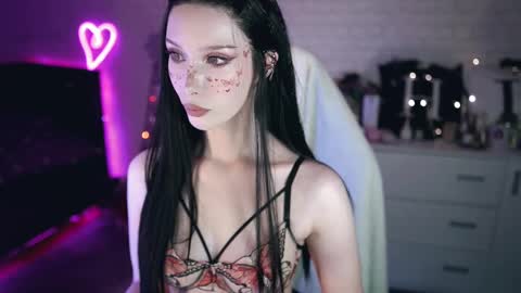 Snapshot of uindi chatting on 20, 2, 2025 Izzy online show from 20, 2, 2025