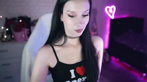 Snapshot of uindi chatting on 23, 2, 2025 Izzy online show from 23, 2, 2025