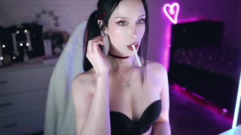 Snapshot of uindi chatting on 10, 3, 2025 Izzy online show from 10, 3, 2025