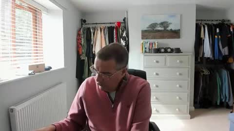 Snapshot of ukmarried2026 chatting on 18, 5, 2026 John online show from 18, 5, 2026