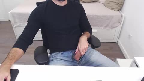 Snapshot of ulep chatting on 10, 11, 2025 Ulep online show from 10, 11, 2025