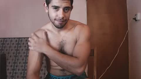 Snapshot of uliseshot450305 chatting on 7, 3, 2025 Ulises Gomez online show from 7, 3, 2025