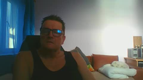 ulmeni4 online show from 12, 1, 2025