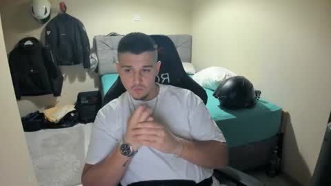 Snapshot of ulxer chatting on 24, 7, 2026 hi im mike tyson - online show from 24, 7, 2026