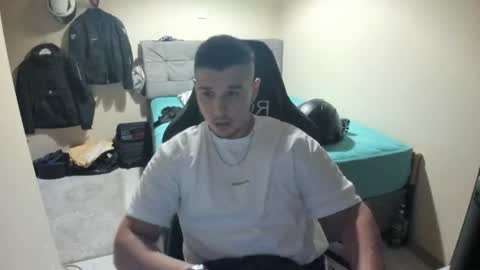 Snapshot of ulxer chatting on 25, 7, 2026 hi im mike tyson - online show from 25, 7, 2026
