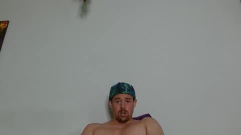 Snapshot of umphreak42 chatting on 13, 5, 2026 Andrew online show from 13, 5, 2026