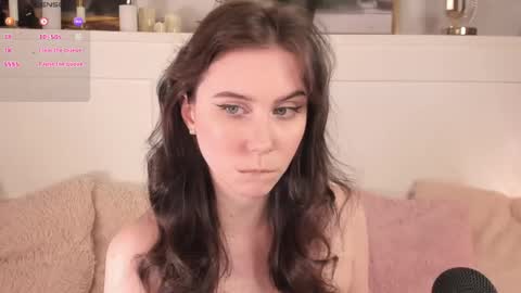 Una  online show from 8, 5, 2026