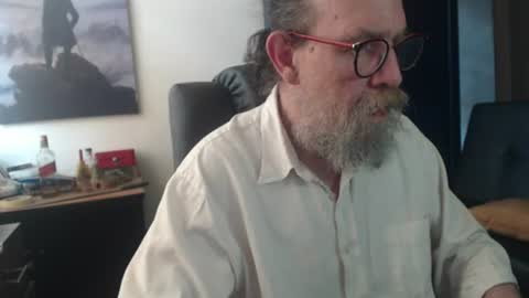 Uncle Hottie online show from 4, 7, 2026