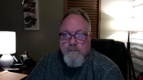 Snapshot of up2later chatting on 8, 12, 2024 up2later online show from 8, 12, 2024