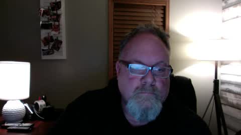 Snapshot of up2later chatting on 19, 12, 2024 up2later online show from 19, 12, 2024