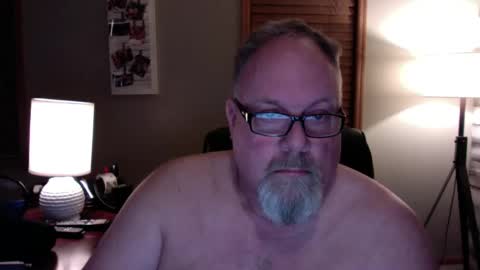 Snapshot of up2later chatting on 12, 2, 2025 up2later online show from 12, 2, 2025