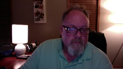 Snapshot of up2later chatting on 20, 2, 2025 up2later online show from 20, 2, 2025