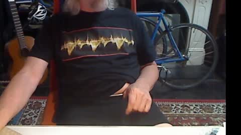 Snapshot of updownunder chatting on 7, 10, 2025 Freddie online show from 7, 10, 2025