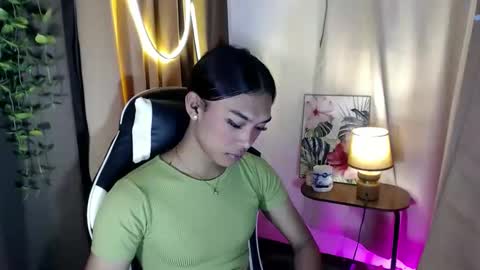 ur_dazzlingmorenaxx online show from 11, 11, 2025