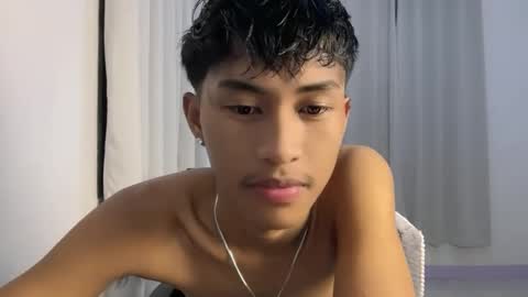 Snapshot of ur_fuckerbttm chatting on 29, 10, 2025 ur_fuckerbttm online show from 29, 10, 2025