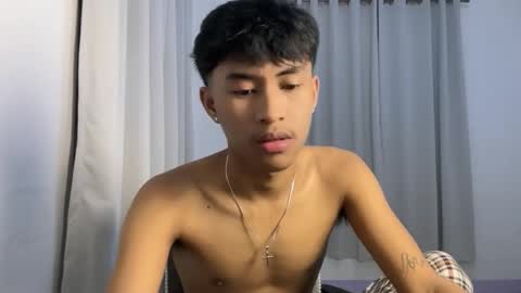 Snapshot of ur_fuckerbttm chatting on 12, 11, 2025 ur_fuckerbttm online show from 12, 11, 2025