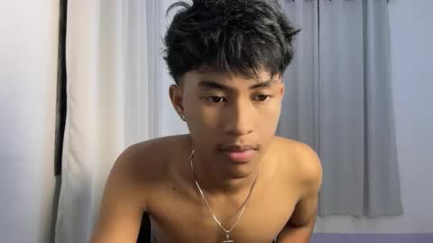 Snapshot of ur_fuckerbttm chatting on 17, 11, 2025 ur_fuckerbttm online show from 17, 11, 2025