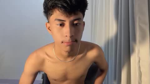 Snapshot of ur_fuckerbttm chatting on 29, 11, 2025 ur_fuckerbttm online show from 29, 11, 2025