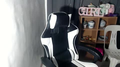 Snapshot of ur_goddess_marimar chatting on 2, 3, 2025 ur_goddess_marimar online show from 2, 3, 2025