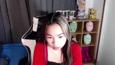 Snapshot of ur_goddess_marimar chatting on 5, 3, 2025 ur_goddess_marimar online show from 5, 3, 2025