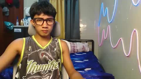 Snapshot of ur_hottestjonny chatting on 8, 6, 2026 jonny online show from 8, 6, 2026
