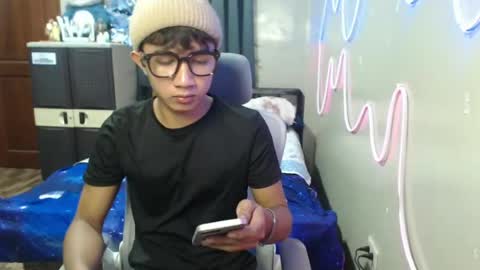 Snapshot of ur_hottestjonny chatting on 18, 6, 2026 jonny online show from 18, 6, 2026
