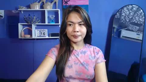 Snapshot of ur_perfectgirlmsa chatting on 17, 11, 2025 Ms. A lets go pass or pvt show online show from 17, 11, 2025