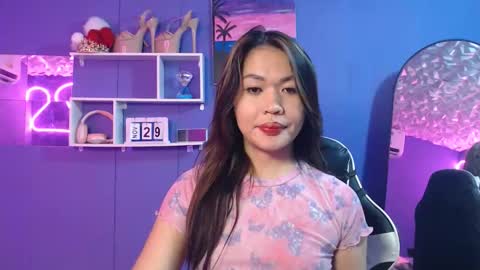 Snapshot of ur_perfectgirlmsa chatting on 29, 11, 2025 Ms. A lets go pass or pvt show online show from 29, 11, 2025