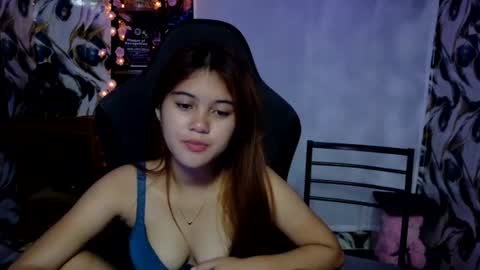 Snapshot of ur_prettyangel chatting on 3, 7, 2026 ur_prettyangel online show from 3, 7, 2026