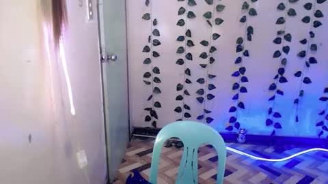 Snapshot of ur_ugly_princess chatting on 6, 3, 2026 chesca online show from 6, 3, 2026
