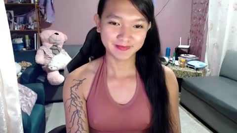 Snapshot of urasian_newra chatting on 3, 3, 2025 NEWRA ALLISON online show from 3, 3, 2025