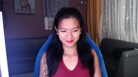 Snapshot of urasian_newra chatting on 5, 11, 2025 NEWRA ALLISON online show from 5, 11, 2025