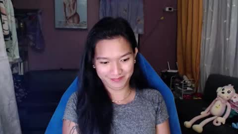 Snapshot of urasian_newra chatting on 11, 11, 2025 NEWRA ALLISON online show from 11, 11, 2025