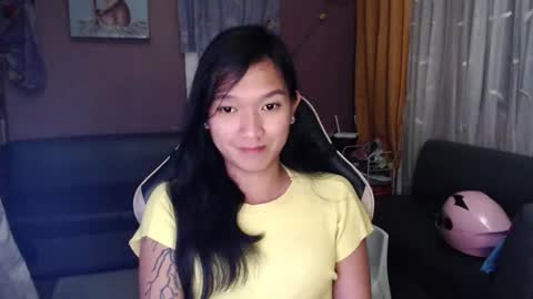 Snapshot of urasian_newra chatting on 13, 11, 2025 NEWRA ALLISON online show from 13, 11, 2025