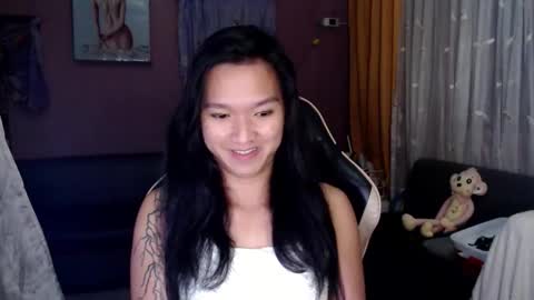 Snapshot of urasian_newra chatting on 24, 11, 2025 NEWRA ALLISON online show from 24, 11, 2025