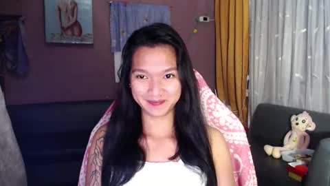 Snapshot of urasian_newra chatting on 25, 11, 2025 NEWRA ALLISON online show from 25, 11, 2025