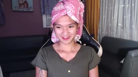 Snapshot of urasian_newra chatting on 30, 11, 2025 NEWRA ALLISON online show from 30, 11, 2025