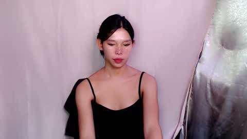 Snapshot of urasian_prettyjane chatting on 6, 11, 2025 Jane online show from 6, 11, 2025