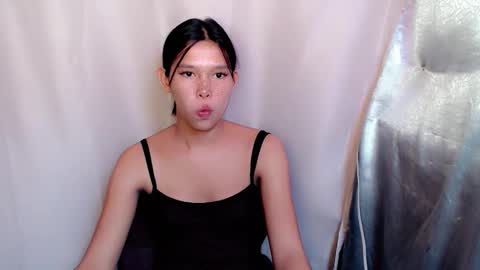 Snapshot of urasian_prettyjane chatting on 10, 11, 2025 Jane online show from 10, 11, 2025