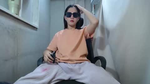 Erika online show from 21, 11, 2025